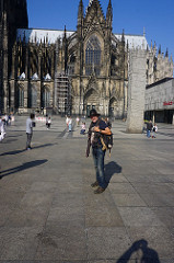 37326221322_5d52fcd377_m